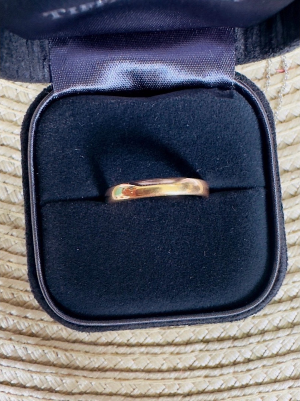 Tiffany & Co. Polished Gold Band - Warm Gold Finish